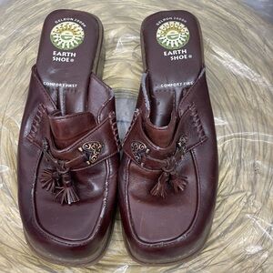 Earth Shoes Daphne Wedge Mules Burgundy Tassel Slip On Size 7.5